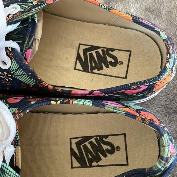 VANS TROPICAL FLORAL SNEAKERS - Picture 6 of 8